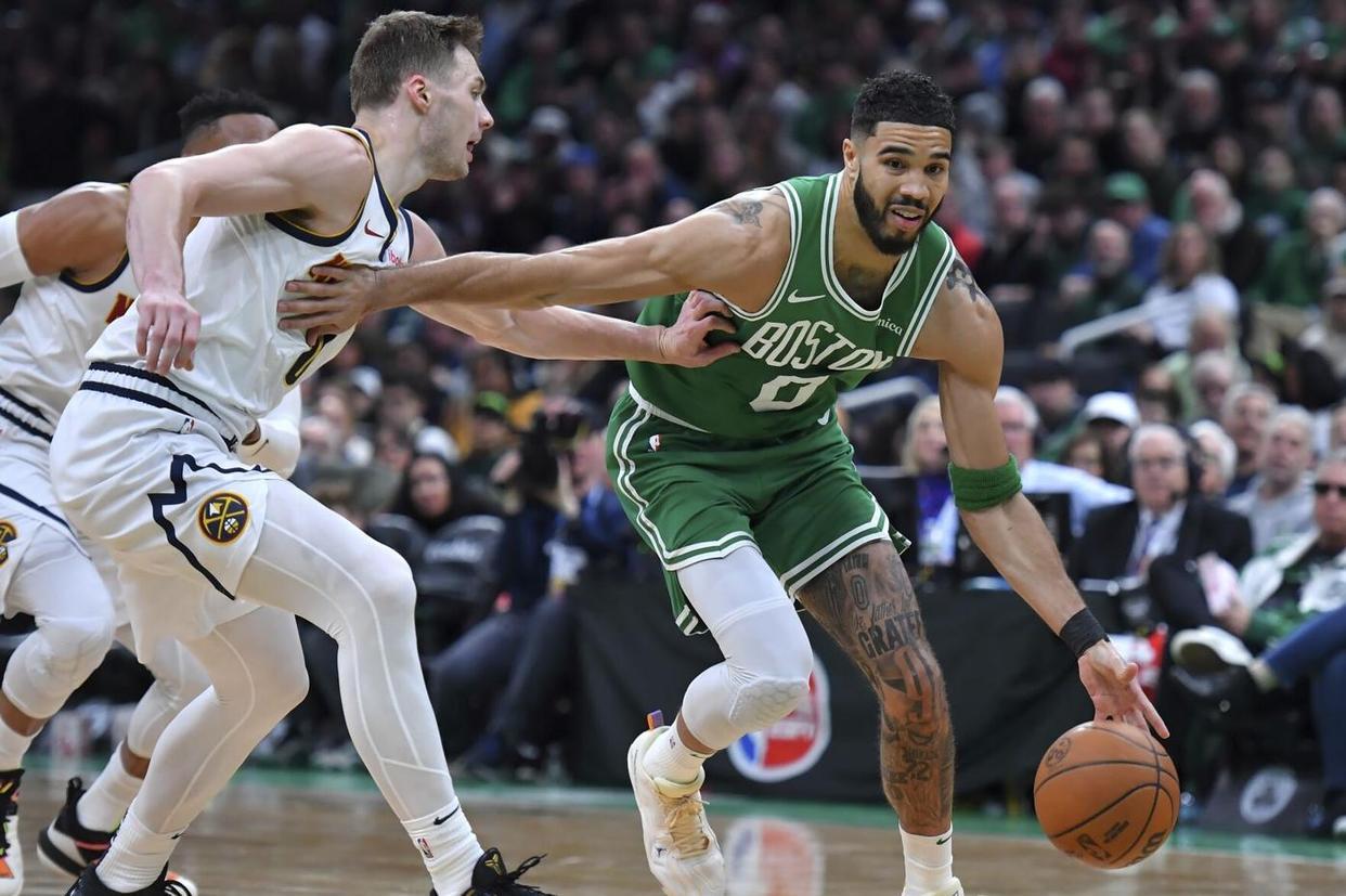 开云-包含湖人技术犯规送分，塔图姆主帅怒摔战术板！的词条