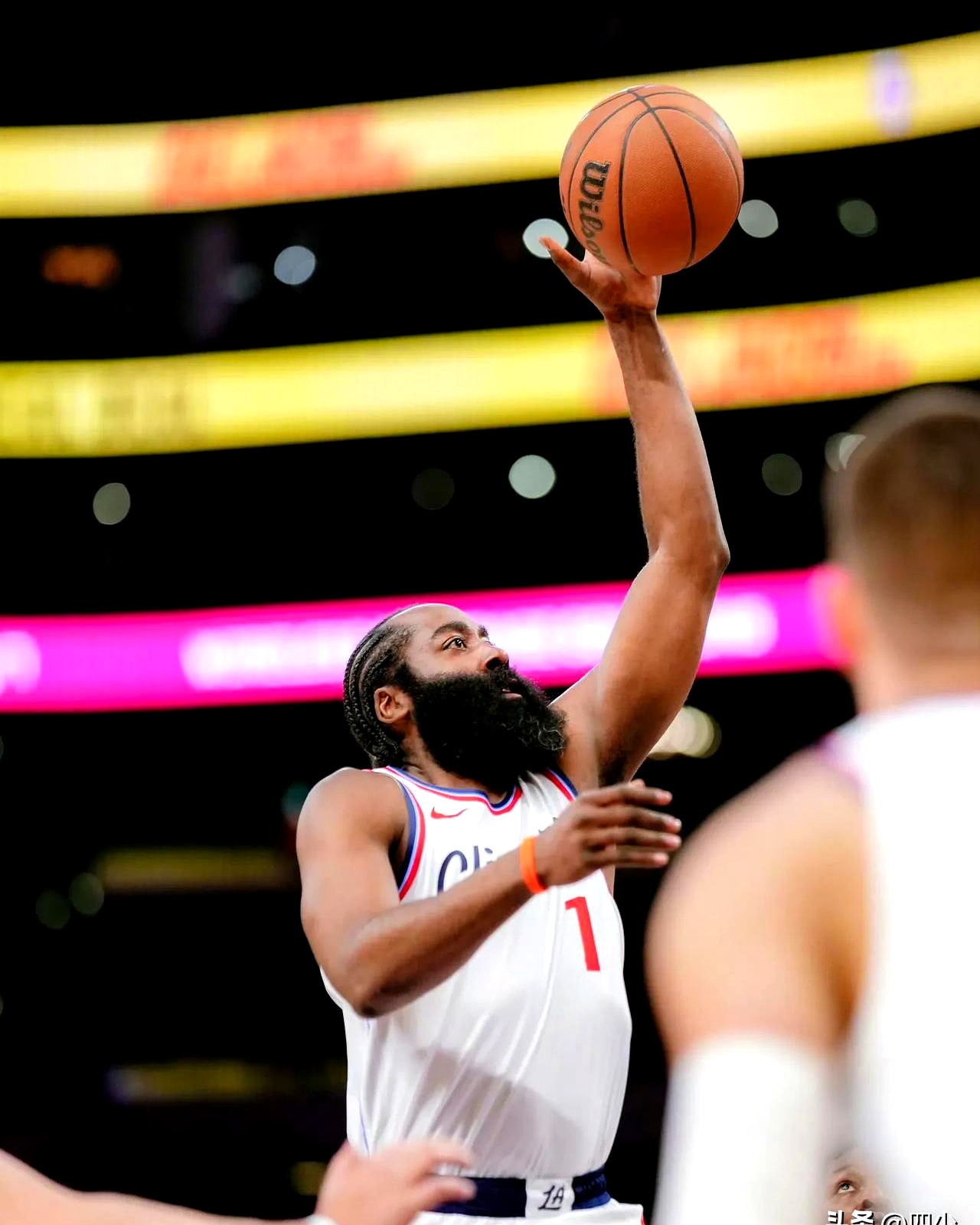 开云体育官网-关于哈登迎来十五赛季出色发挥，日本队观众热烈欢呼！比赛高潮迭起的信息