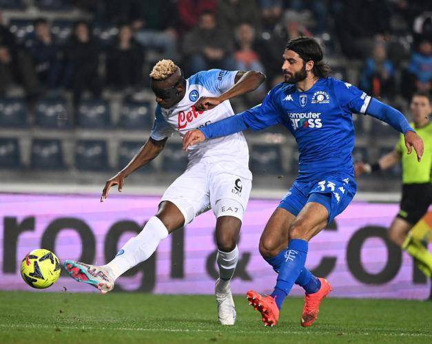 尼斯发布备战花絮,今夜防线松动,意大利杯任务艰巨,身体对抗强度拉满的简单介绍 尼斯发布备战花絮,今夜防线松动,意大利杯任务艰巨,身体对抗强度拉满的简单介绍